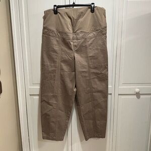 Ingrid & Isabel Women’s Maternity Pants in Brown, size Large